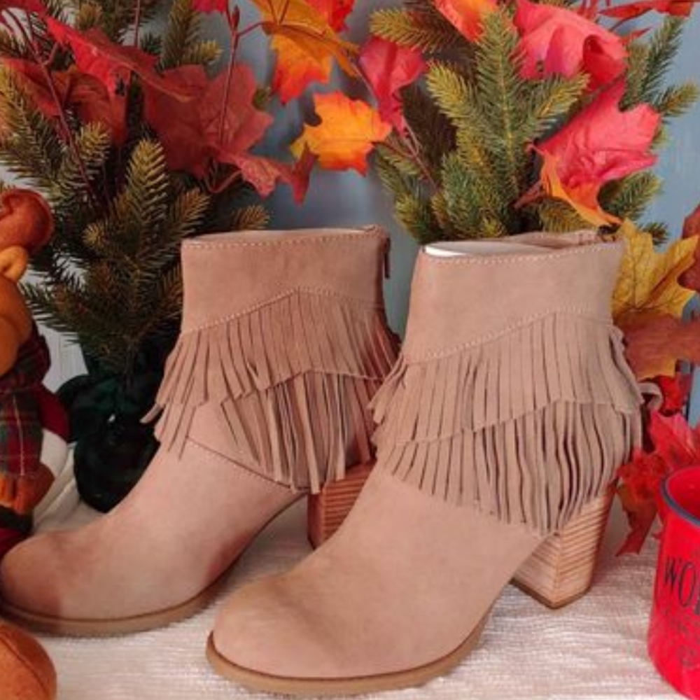 American Eagle Outfitters Boots